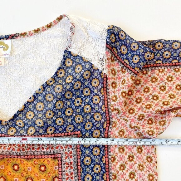Fig & Flower Blouse Top Boho Relaxed Fit Chiffon Lace Floral Kimono Flowy - Picture 9 of 10